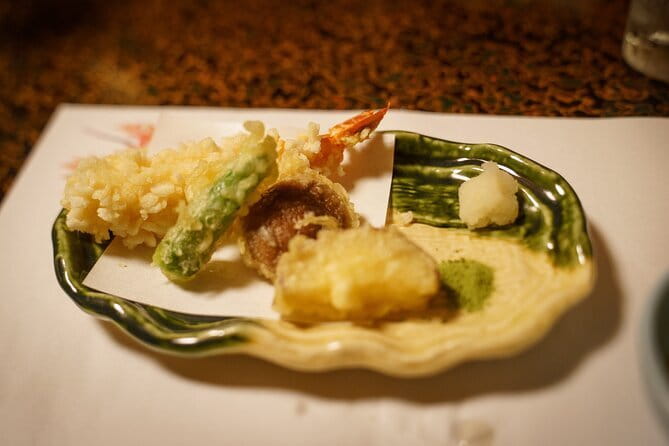 Kyoto: Geisha Dinner & Gion Cultural Walk - Walking Gion with an English-speaking guide