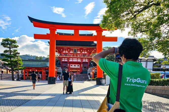 Kyoto: Geisha Dinner & Gion Cultural Walk - Meeting the geiko or maiko
