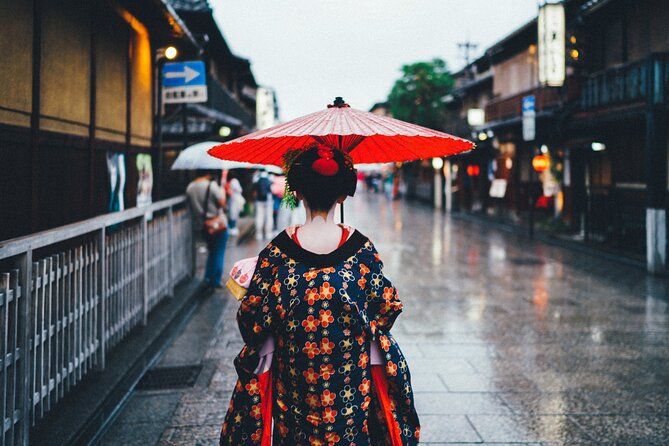 Kyoto Geisha District Walking Tour in Gion - Gion Shirakawa and the canal-side views