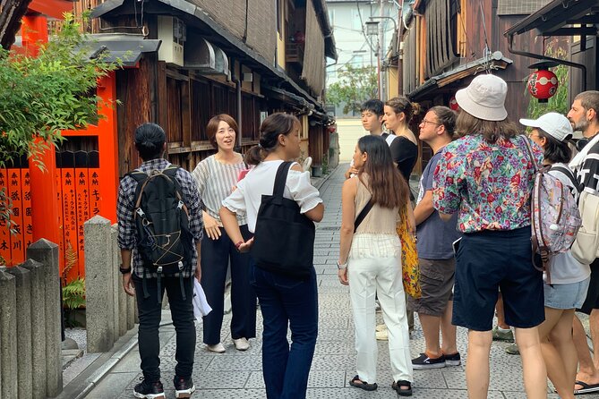 Kyoto Geisha District Walking Tour in Gion - What the guides do well, and where the tour can fall short
