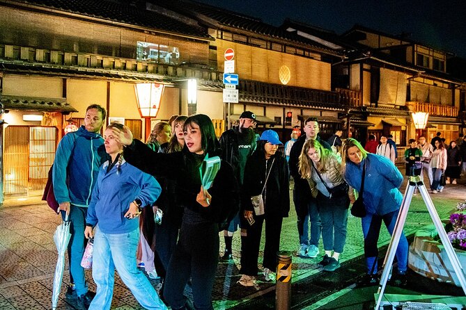 Kyoto Gion: 2-Hour Geisha Culture & History Walking Tour - Yasaka Shrine: A Short Look at a Thousand Years