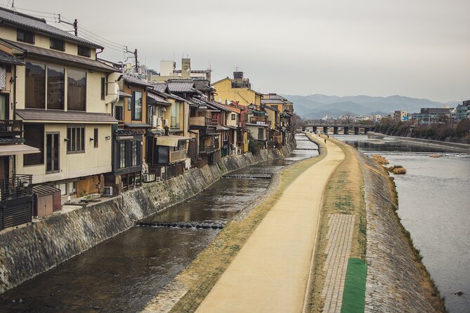 Kyoto Gion Cultural Walk & Geisha Show with Dining Options - Choosing lunch, tea, or dinner