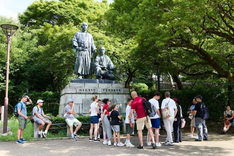 Kyoto: Gion Geisha District Walking Tour and Hidden Gems - Maruyama Park and Kyoto’s Green Pause