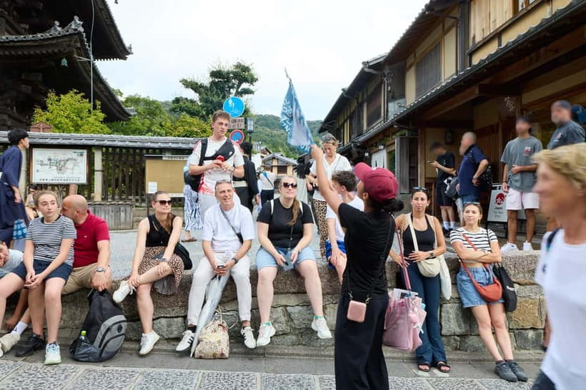 Kyoto: Gion Geisha District Walking Tour and Hidden Gems - Hōkan-ji and the Famous Higashiyama Streets