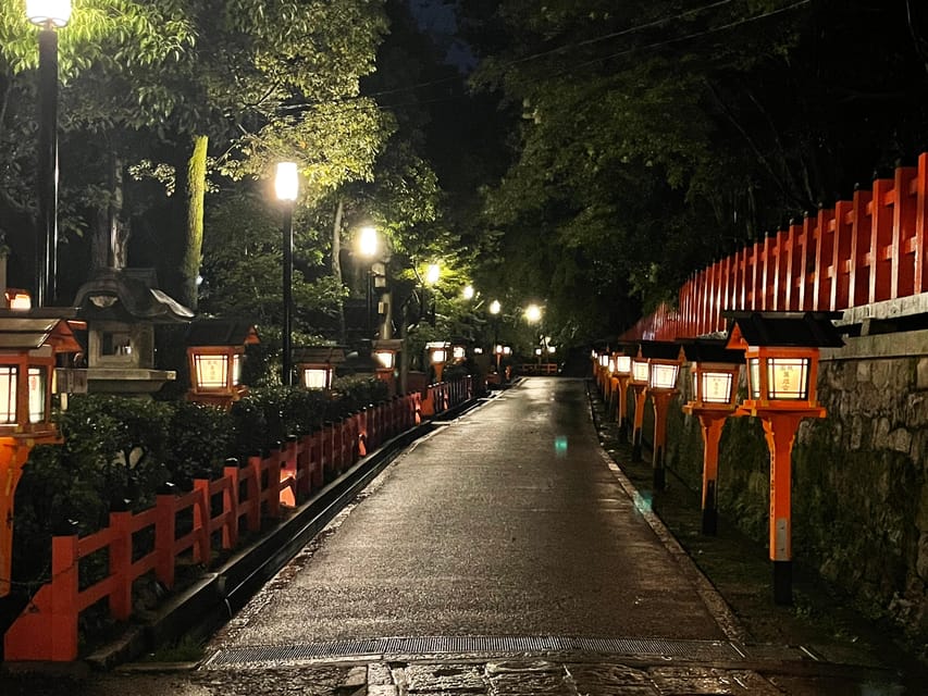 Kyoto: Gion Geisha District Walking Tour - Stories of Geisha - What the guides do best