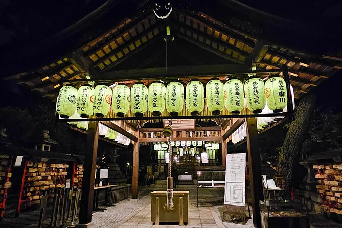 Kyoto Gion Night Walk & Geisha District Guided Tour - What the guides add to the price