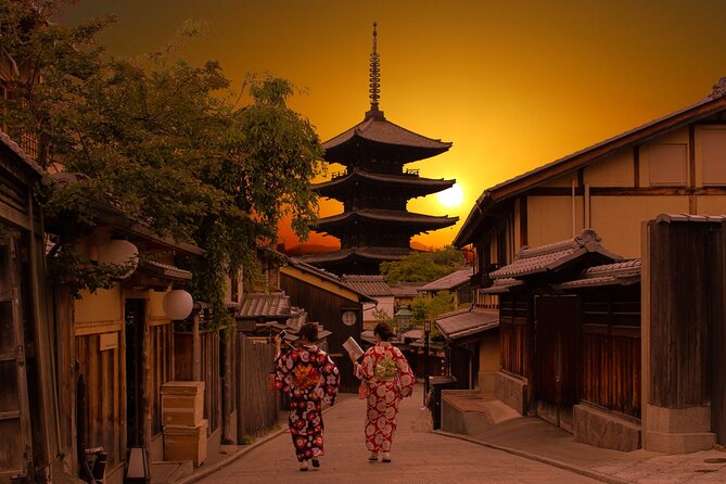 Kyoto: Gion Night Walking Tour with Geisha Insight - Five things to know before you book