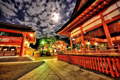 Gion Night Walking Tour with Geisha Insight