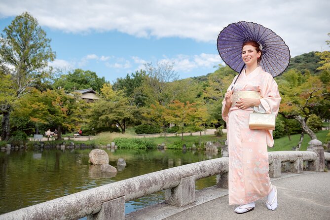 Kyoto Gion Photoshoot - Private Session | Pro Photographer - Meeting Marco at Yasaka Shrine
