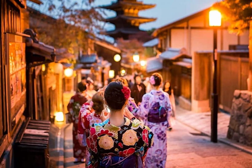 Kyoto: Gion Sunset Walking Tour with Local Guide - Starting at Kyoto Kawaramachi Garden