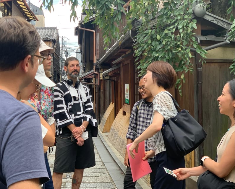 Kyoto: Gion World of the Geisha Guided Walking Tour - Gion Corner and the final stretch
