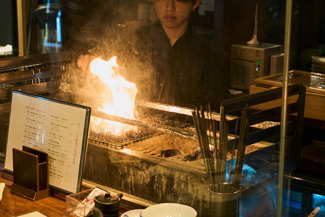 Kyoto: Guided Food Tour with 12 Dishes & 3 Drinks - Sake bars and three drinks