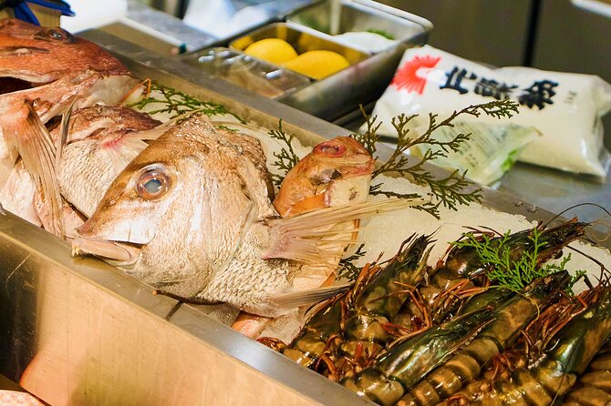 Kyoto: Guided Food Tour with 12 Dishes & 3 Drinks - The guide can make or break the evening