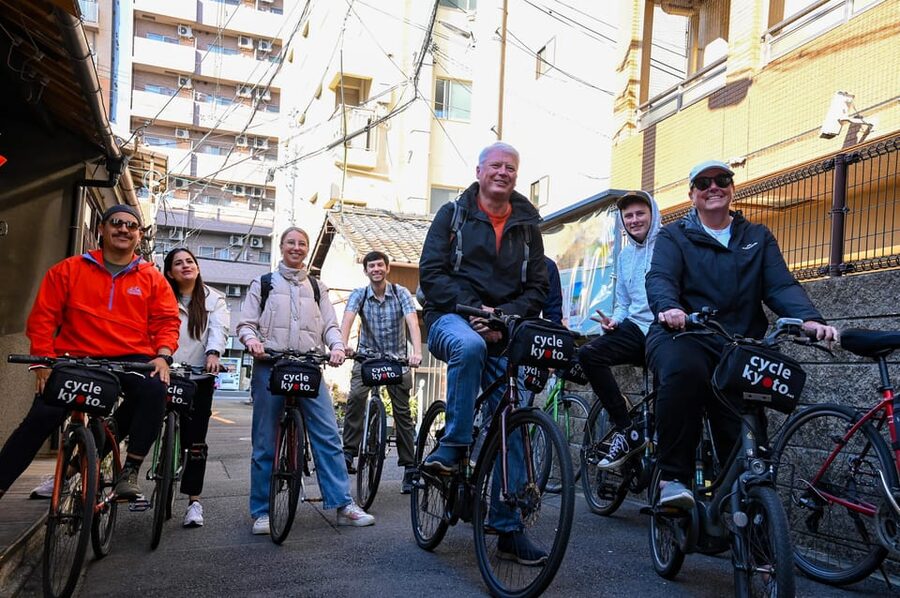 Kyoto: Half-day Guided Bike Tour with Fushimi Inari - What the guides add to the morning