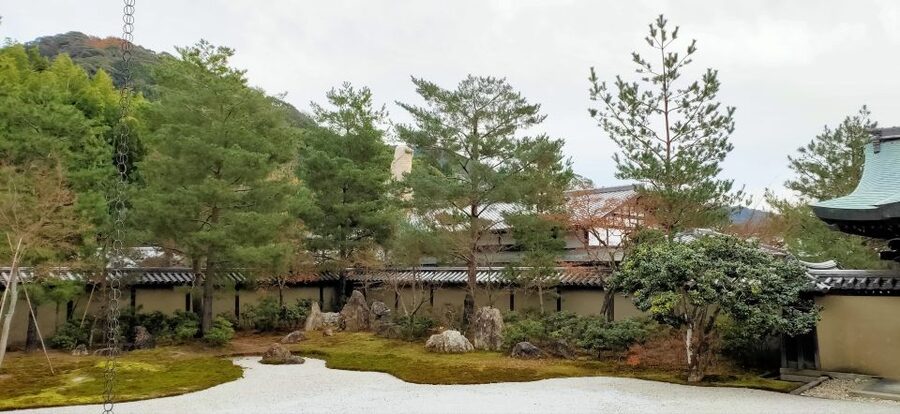Kyoto: Historic Higashiyama Walking Tour - Kiyomizu-dera and the Otowa Waterfall