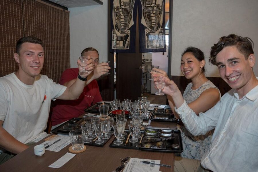 Kyoto: Insider Sake Brewery Tour with Sake and Food Pairing - How to read a sake bottle and menu