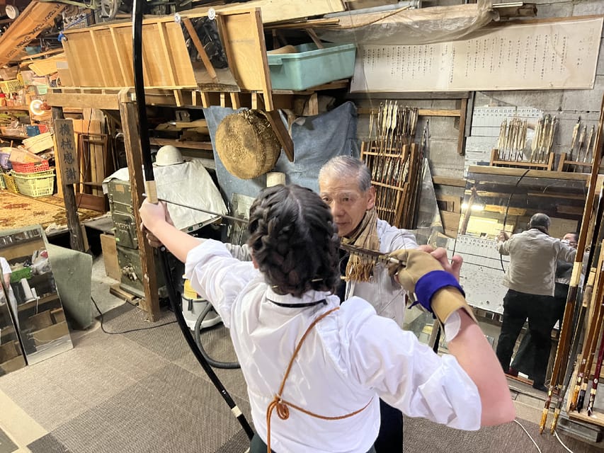 Kyoto: Japanese Archery Workshop with Experienced Instructor - Meeting Master Yamaguchi in a four-person studio