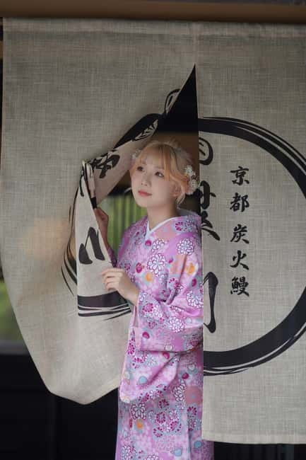 Kyoto: Kimono or Yukata Rental with Dressing Service - Choosing a kimono near Gion-Shijo Station
