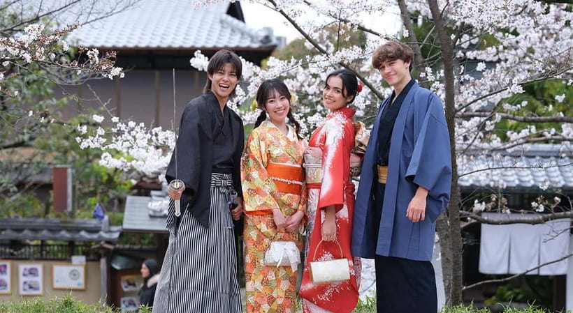 Kyoto Kimono Rental mimosa ｜Kimono/Yukata Rental Couple Plan - Key details before you reserve