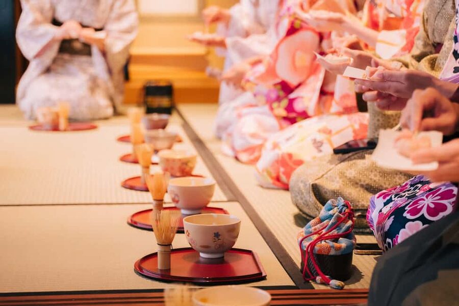 Kyoto: Kimono Tea Ceremony at Orizuruya Gion - Photos, Gion walks, and the 5 p.m. return time