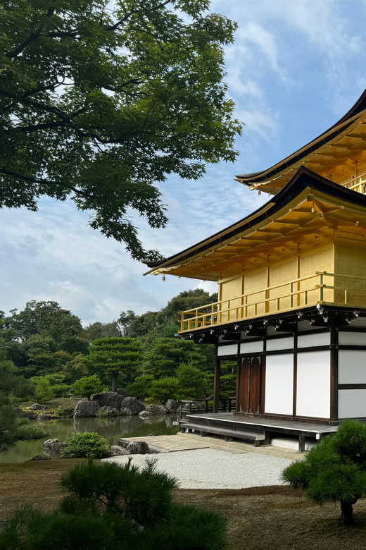 Kyoto: Kinkakuji, Golden Pavilion Guided Tour - A guide who turns a beautiful place into a useful visit