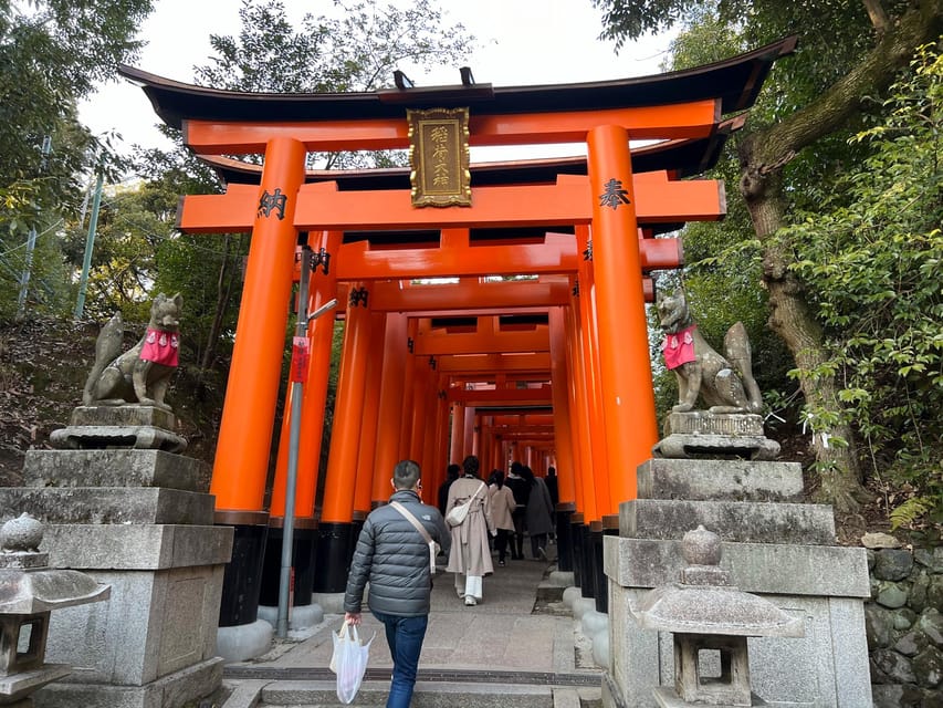 Kyoto: Kiyomizu-dera, Fushimi Inari & Gion Geisha District - Walking into Gion and learning what geisha work really means