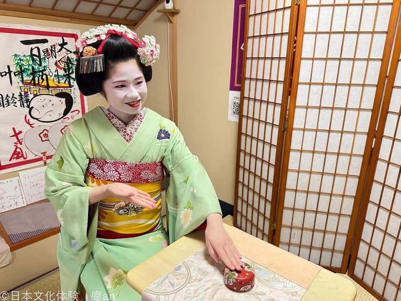 Kyoto: Lunch or Dinner with Maiko - Finding the room near Gojo Station