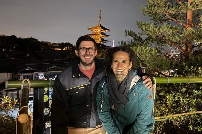 Kyoto Magical Night English Tour: Gion & Fushimi Inari Shrine - One hour beneath the torii gates at Fushimi Inari