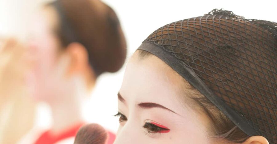Kyoto: Maiko Makeover and Photoshoot Experience - White Makeup, False Eyelashes, and the Wig