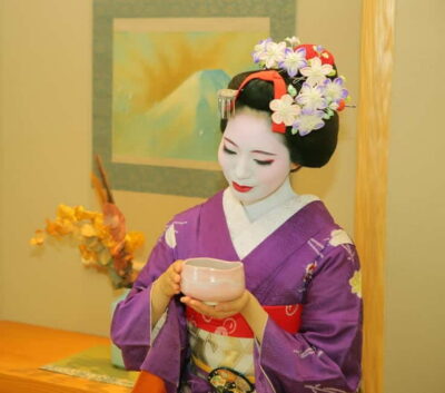 Maiko, Samurai, or Kimono Rental and Tea Ceremony