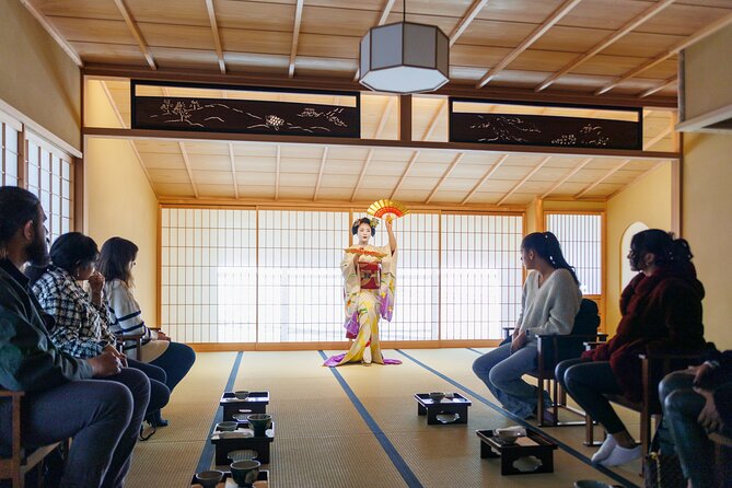 Kyoto: Meet the Geisha Maiko with Gion Walking Tour - Starting at the Izumo-no-Okuni Statue or Kimono Shop