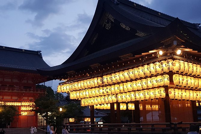 Kyoto Nighttime All-Inclusive Eats and Streets, Gion and Beyond - Gion’s geiko lanes and evening economy