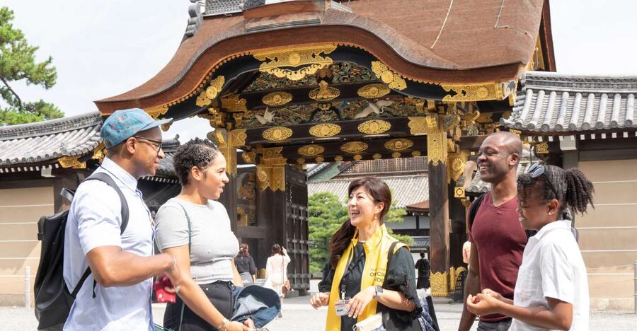 Kyoto: Nijo-jo Castle and Ninomaru Palace Guided Tour - Karamon Gate and the language of power