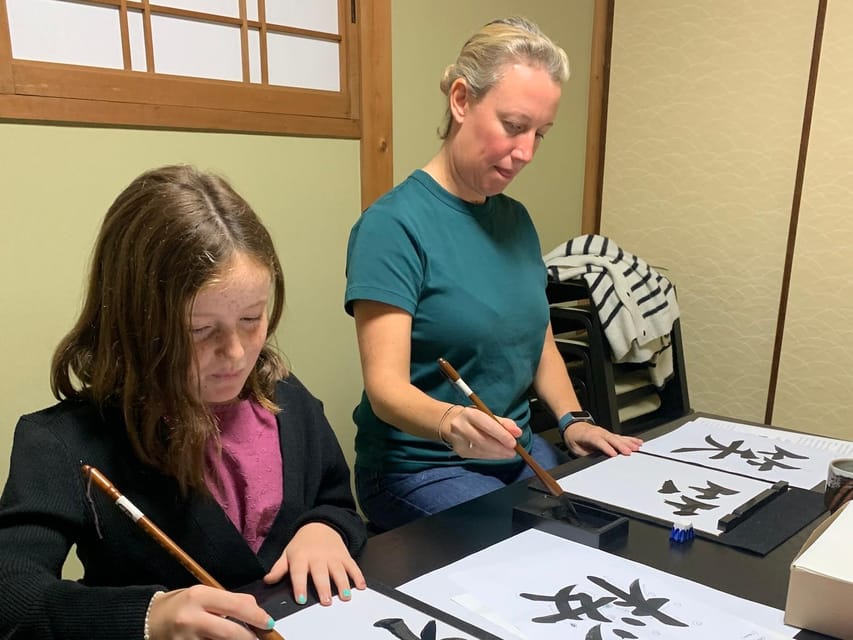 Kyoto Ninenzaka : Japanese Calligraphy Class in Townhouse - Key points to know before booking