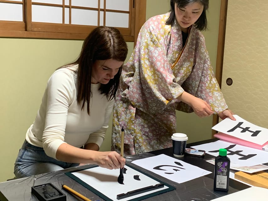 Kyoto Ninenzaka : Japanese Calligraphy Class in Townhouse - Starting with the story behind Japanese calligraphy