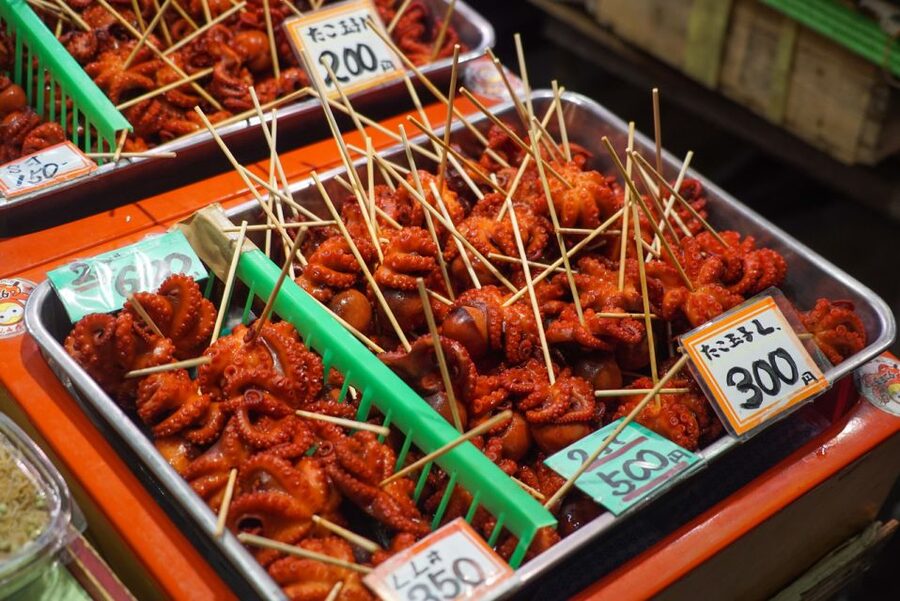 Kyoto: Nishiki Market Brunch Walking Tour-7 Tastings+Brunch - Nishiki-Tenmangu Shrine and Everyday Japanese Rituals