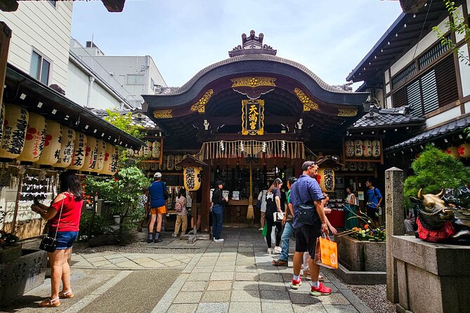 Kyoto Nishiki Market & Depachika: 2-hours Food Tour with a Local - Why the Daimaru Depachika stop is worth your time