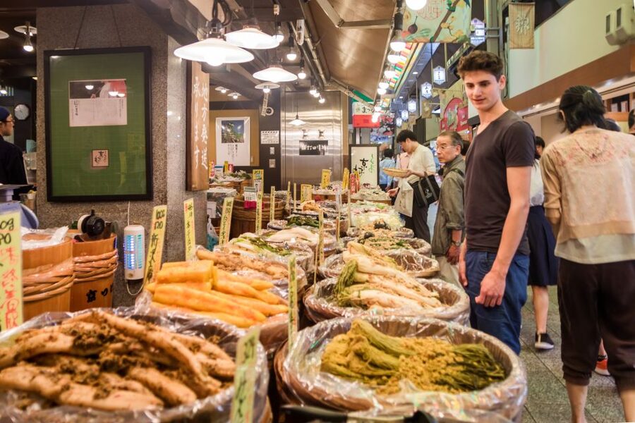 Kyoto: Nishiki Market Food Tour - Meeting at Kawaramachi before the tasting begins