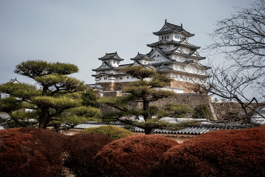 Kyoto/Osaka: Kobe & Himeji Journey Through Culture & History - Koko-en Garden and a Quieter Finish