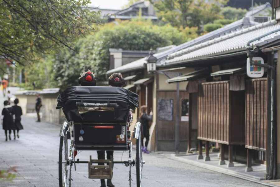 Kyoto: Personalized Guided Private Tour - Fushimi Inari and the red torii gates
