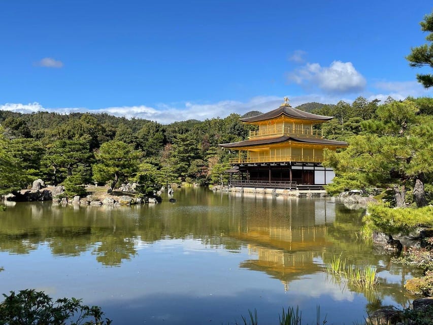 Kyoto: Private Highlights Tour with Guide and Luxury Vehicle - Fushimi Inari and its endless red torii gates