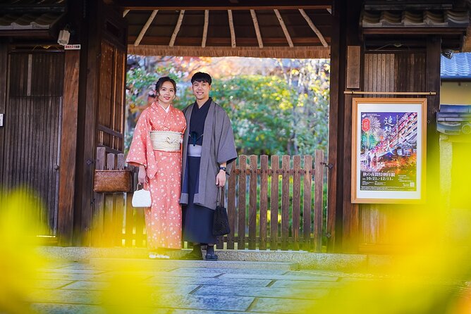 Kyoto Private Photo Shoot & Tour by SnapKyoto - Fushimi Inari and the red torii gates