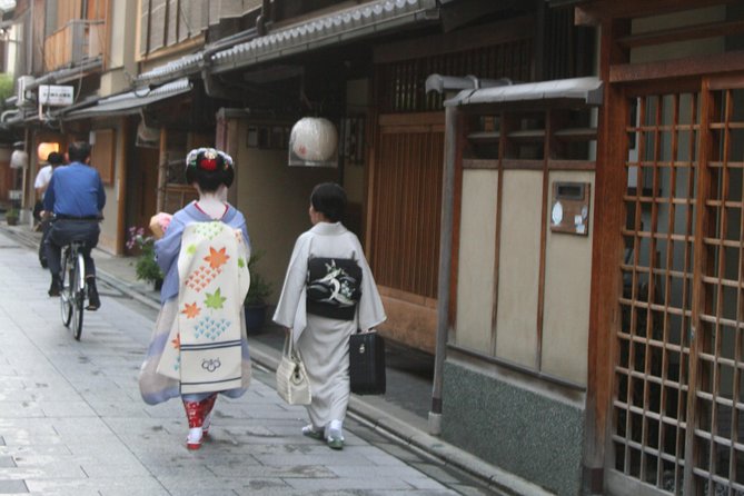 Kyoto private tour (Shore excursion available from Osaka or Kobe port) - Why a private Kyoto tour can beat a fixed group excursion