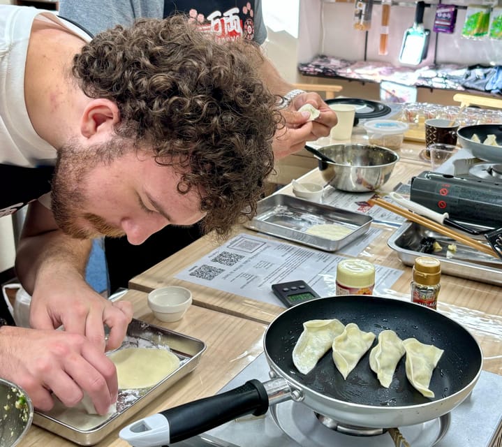 Kyoto: Ramen, Gyoza, and Onigiri Cooking Class - Gyoza: filling, folding, and the satisfying seal