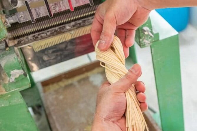 Kyoto Ramen Noodle Making Class - Putting on the apron and meeting the instructor