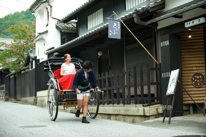 Kyoto Sagano Insider: Rickshaw and Walking Tour - Entering a Kyoto machiya house