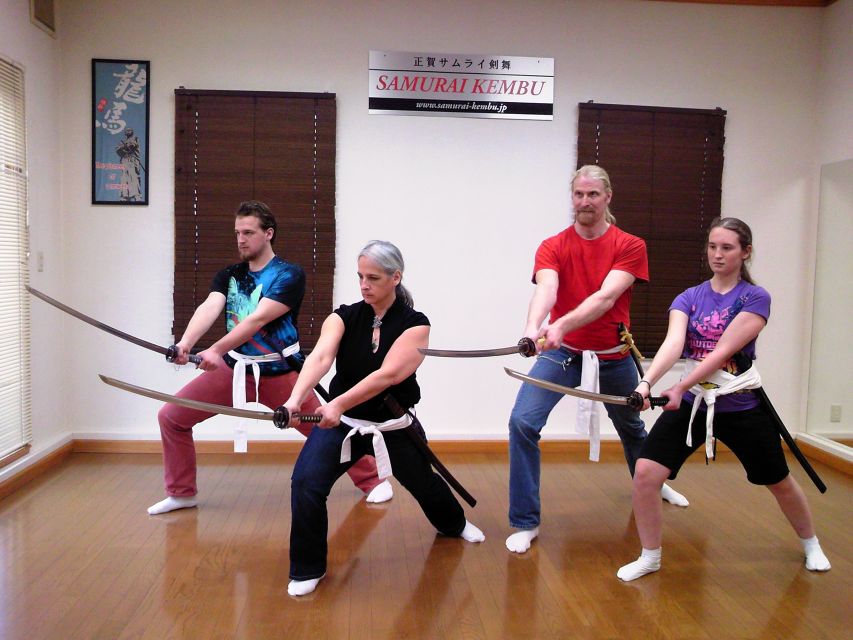 Kyoto: Samurai Sword Class by Experts in Traditional Arts - Choosing your samurai costume