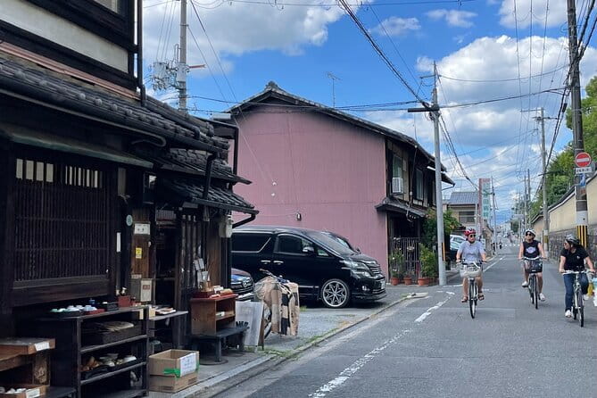 Kyoto Satoyama Cycling with Lunch and English Guide - Visiting Make Shrine and its thatched roof