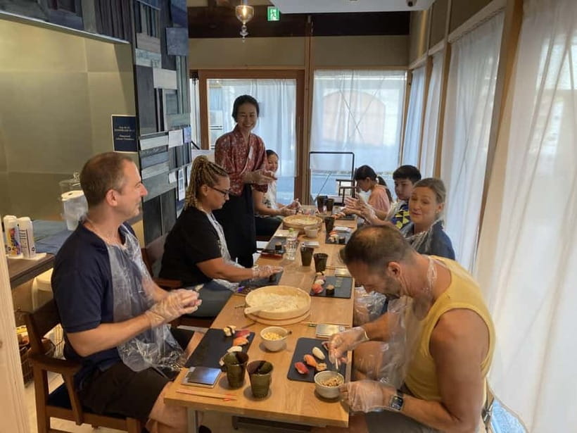 Kyoto: Small-Group Authentic Sushi Making Workshop - Rolling maki and building variety