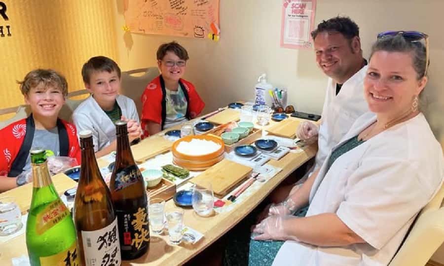 Kyoto: Sushi Making Experience in Kawaramachi - Who should book this Sushi experience?